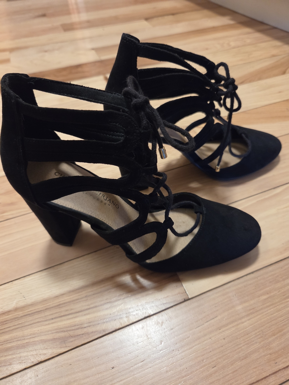 Christian Siriano Black Lace-Up Block Heel Pumps